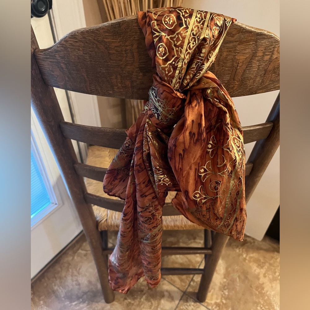 Elegant Paisley Scarf in Rich Brown and Gold